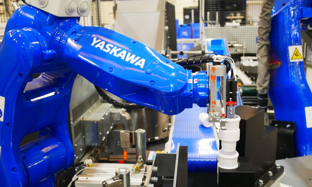 Robotic automation cell